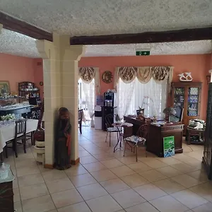 Pensjonat Kikka, Tarxien
